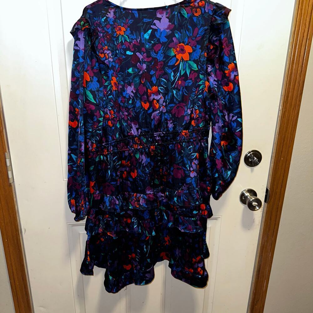 The pioneer woman floral ruffle tiered dress size l - Picture 5 of 5